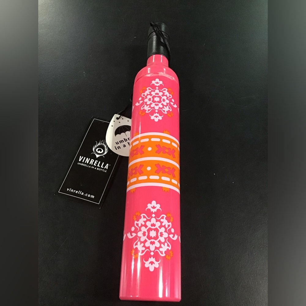 VINRELLA UMBRELLA IN A BOTTLE NWT VERY COOL PIECE